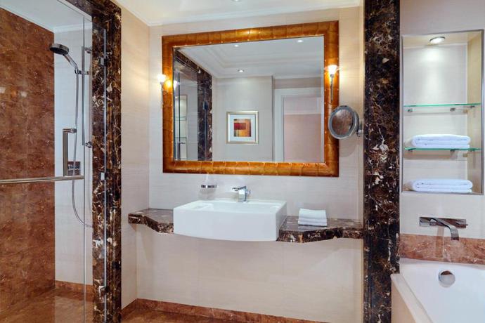 Imagen de la habitación del Hotel Sheraton Cairo and Casino. Foto 15