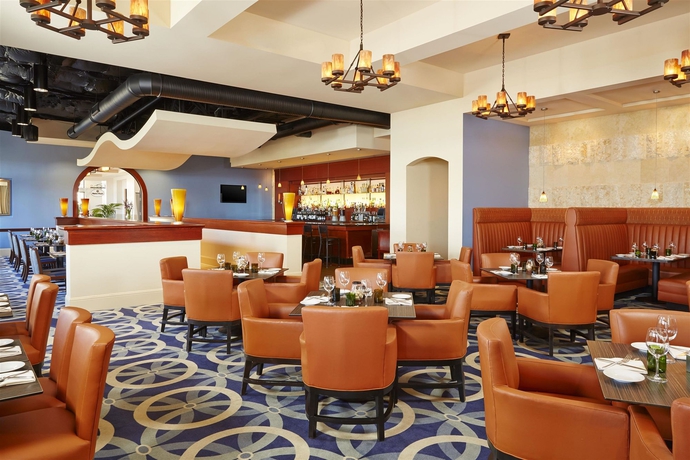 Imagen del bar/restaurante del Hotel Sheraton Carlsbad Resort and Spa. Foto 3
