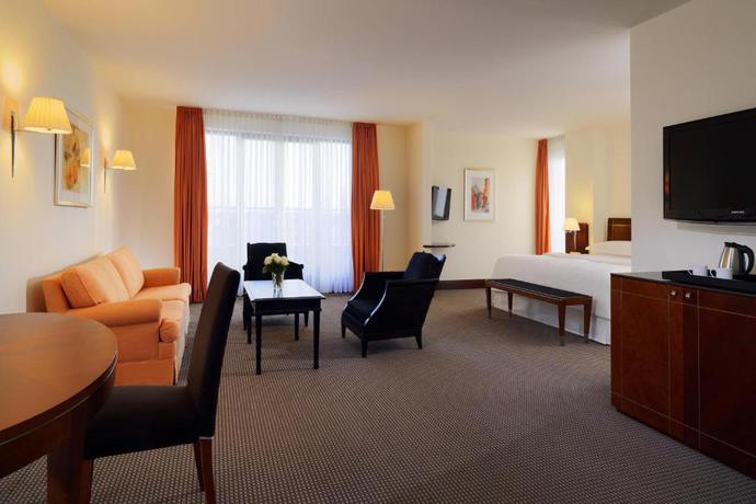 Imagen de la habitación del Hotel Sheraton Carlton Nuernberg. Foto 6