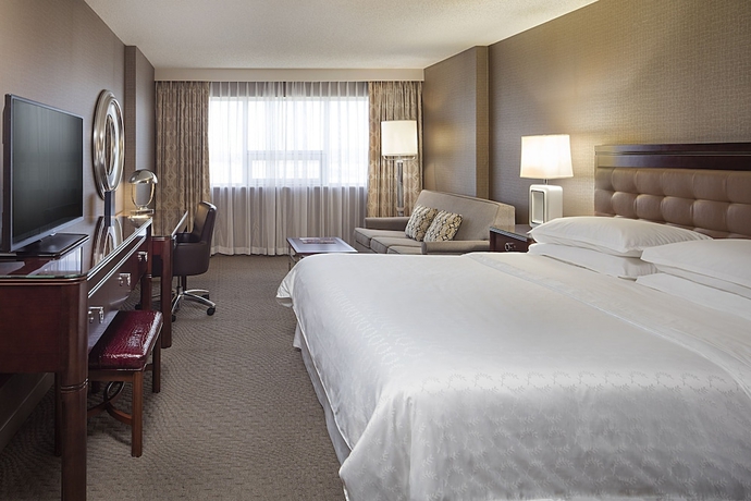 Imagen de la habitación del Hotel Sheraton Cavalier Calgary. Foto 4