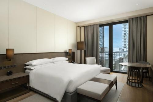 Imagen de la habitación del Hotel Sheraton Cebu Mactan Resort. Foto 10