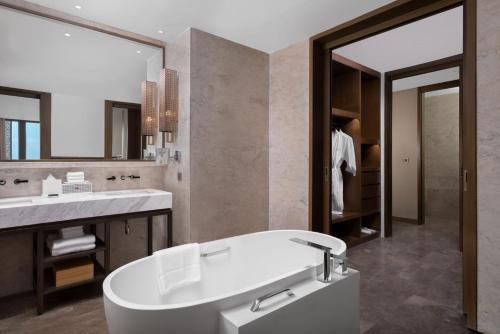 Imagen general del Hotel Sheraton Cebu Mactan Resort. Foto 6