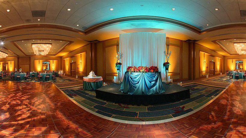 Imagen del bar/restaurante del Hotel Sheraton Cerritos. Foto 3