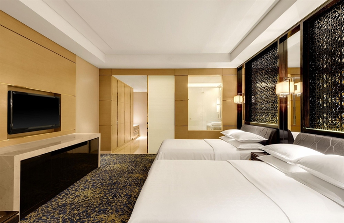 Imagen de la habitación del Hotel Sheraton Changchun Jingyuetan. Foto 8