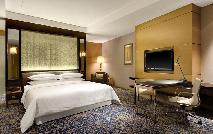 Imagen de la habitación del Hotel Sheraton Changchun Jingyuetan. Foto 9