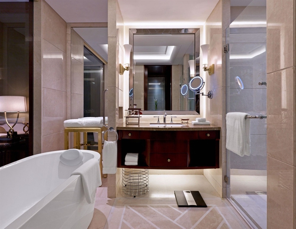 Imagen de la habitación del Hotel Sheraton Changzhou Wujin. Foto 13