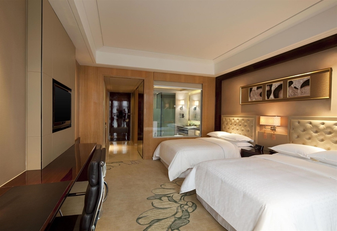 Imagen de la habitación del Hotel Sheraton Changzhou Xinbei. Foto 11