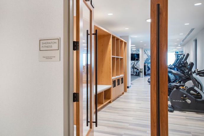 Imagen de los interiores del Hotel Sheraton Chapel Hill. Foto 17
