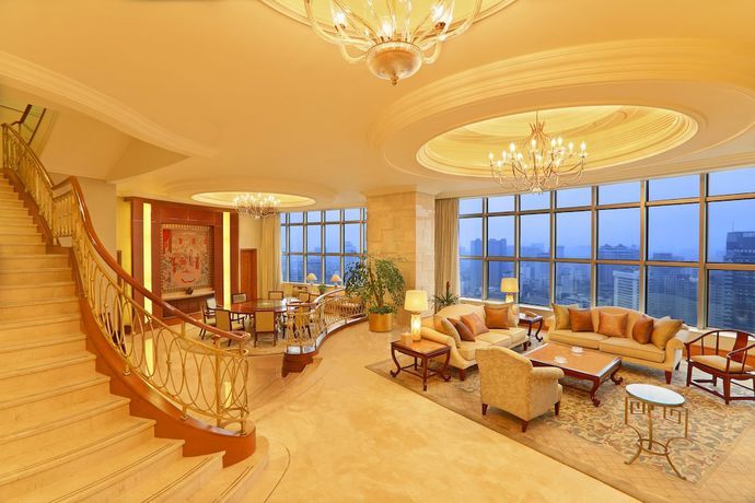 Imagen de la habitación del Hotel Sheraton Chengdu Lido. Foto 15