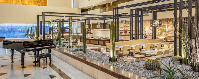 Imagen del bar/restaurante del Hotel Sheraton Chihuahua Soberano. Foto 3