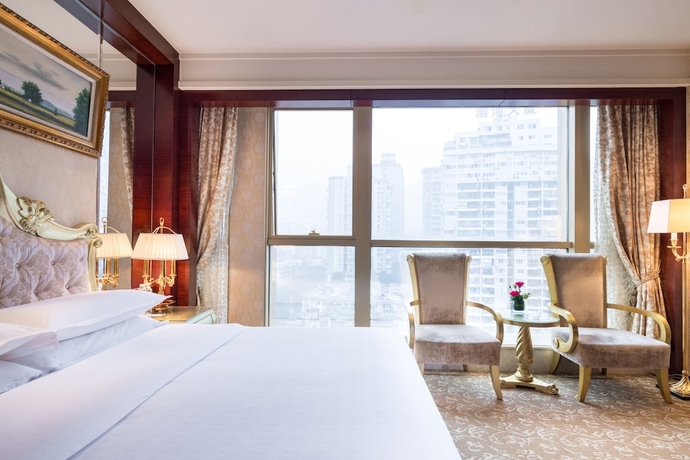 Imagen de la habitación del Hotel Sheraton Chongqing. Foto 6
