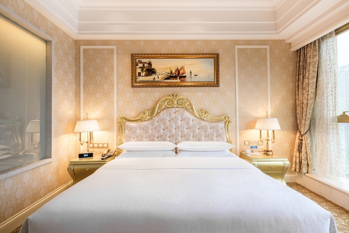 Imagen de la habitación del Hotel Sheraton Chongqing. Foto 11
