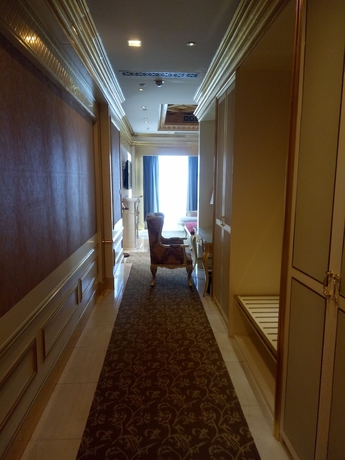 Imagen de la habitación del Hotel Sheraton Chongqing. Foto 15