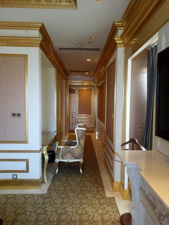 Imagen de la habitación del Hotel Sheraton Chongqing. Foto 16