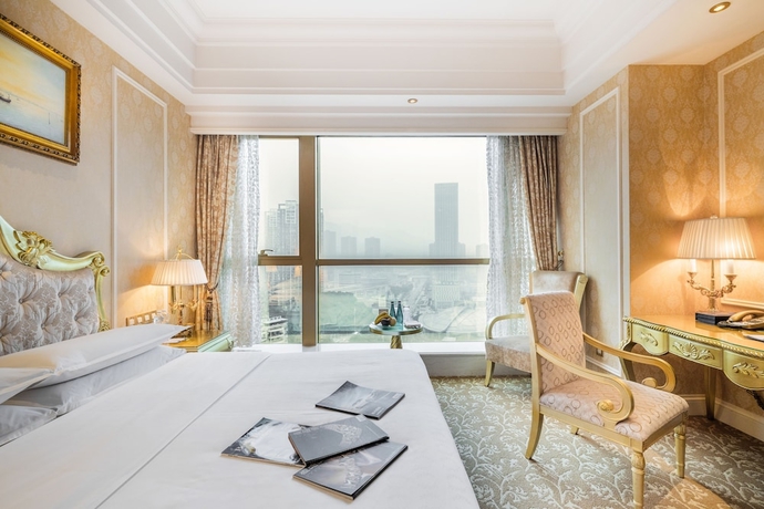 Imagen de la habitación del Hotel Sheraton Chongqing. Foto 19