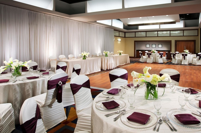 Imagen de los interiores del Hotel Sheraton Clev. Airport Hotel. Foto 8