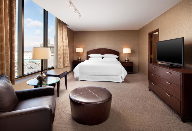 Imagen de la habitación del Hotel Sheraton Clev. Airport Hotel. Foto 5