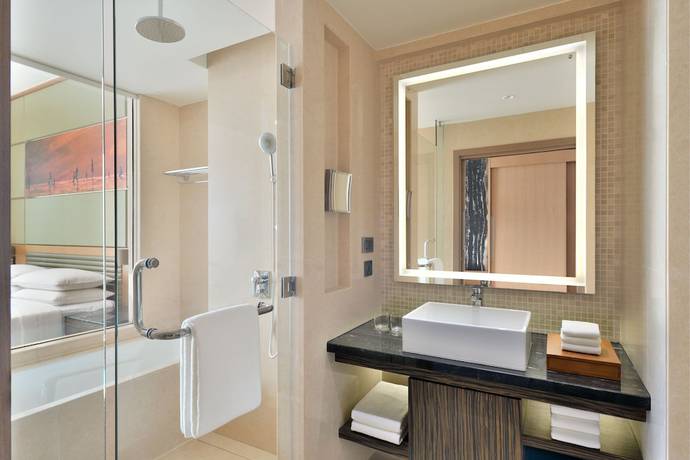 Imagen de la habitación del Hotel Sheraton Colombo. Foto 7