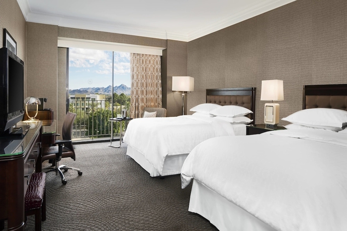 Imagen de la habitación del Hotel Sheraton Crescent. Foto 3