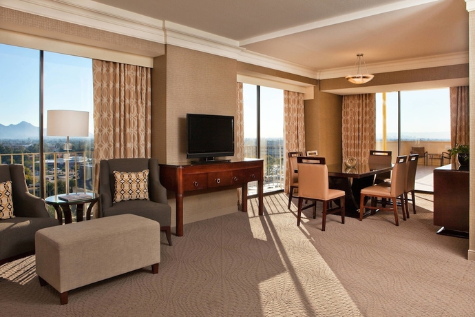 Imagen de la habitación del Hotel Sheraton Crescent. Foto 14