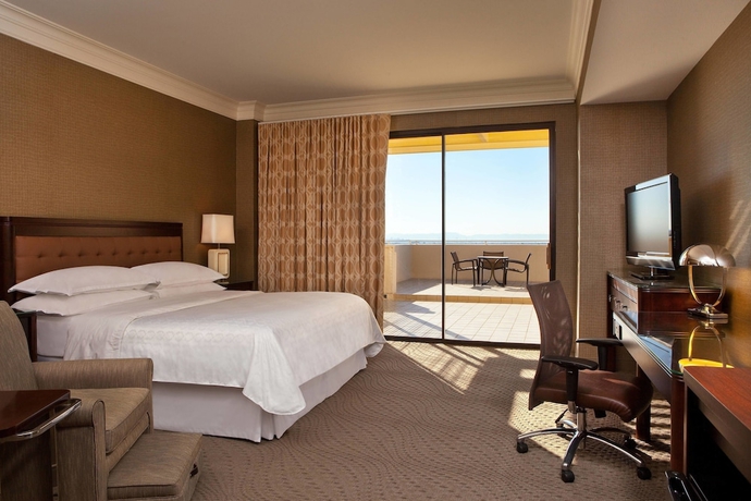 Imagen de la habitación del Hotel Sheraton Crescent. Foto 15