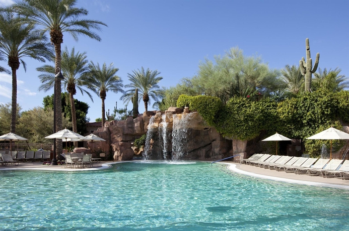 Imagen de la piscina del Hotel Sheraton Desert Oasis Villas, Scottsdale. Foto 17