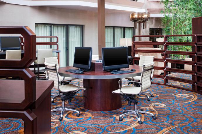 Imagen general del Hotel Sheraton Detroit Metro Airport. Foto 18