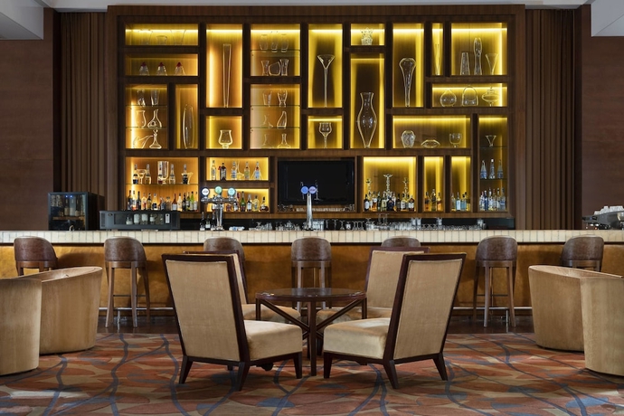 Imagen del bar/restaurante del Hotel Sheraton Dongguan. Foto 6