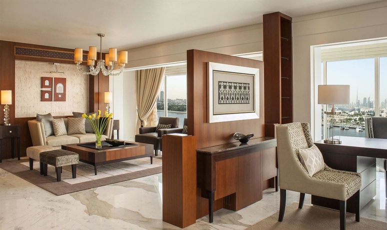 Imagen de la habitación del Hotel Sheraton Dubai Creek and Towers. Foto 6