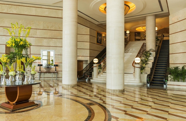 Imagen de los interiores del Hotel Sheraton Dubai Creek and Towers. Foto 16