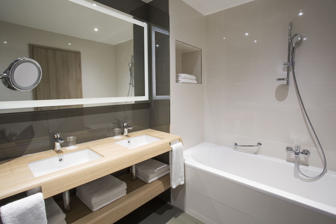 Imagen de la habitación del Hotel Sheraton Dubrovnik Riviera. Foto 8