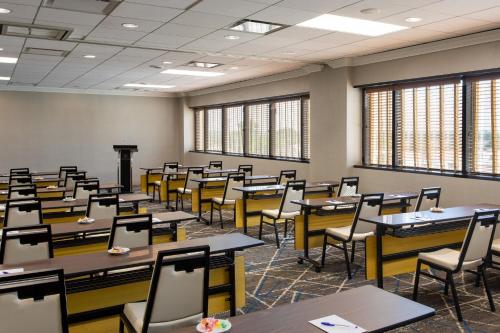 Imagen general del Hotel Sheraton Edison. Foto 15