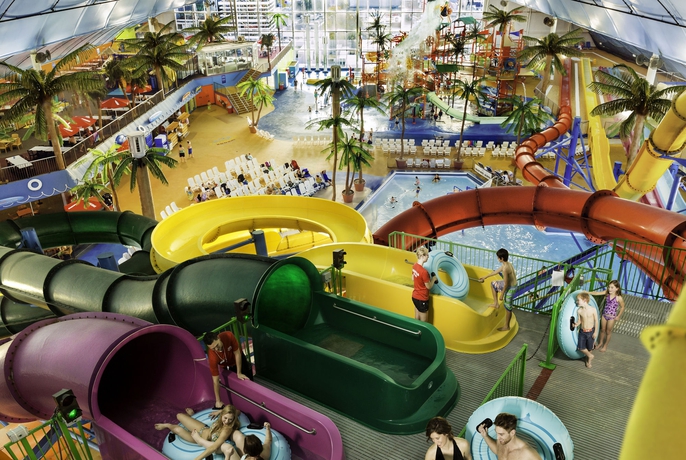 Imagen de la piscina del Hotel Sheraton Fallsview. Foto 13