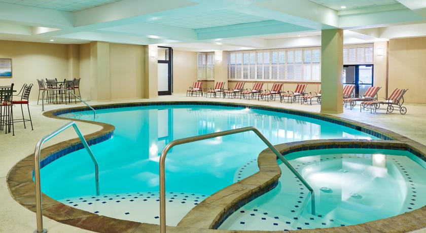 Imagen de la piscina del Hotel Sheraton Fort Worth Downtown. Foto 10