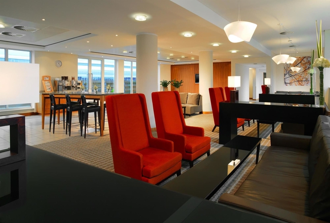 Imagen del bar/restaurante del Hotel Sheraton Frankfurt Airport and Conference Center. Foto 1