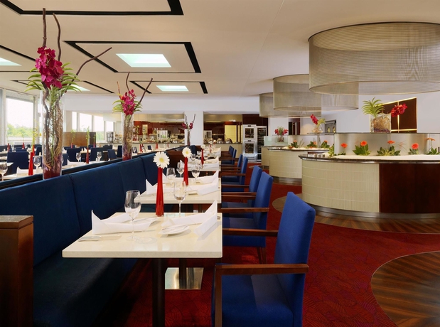 Imagen del bar/restaurante del Hotel Sheraton Frankfurt Airport and Conference Center. Foto 6