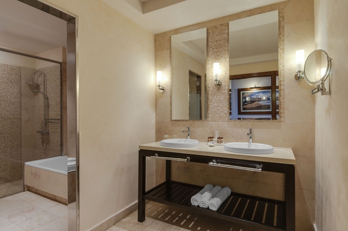 Imagen de la habitación del Hotel Sheraton Fuerteventura Beach, Golf and Spa Resort. Foto 9