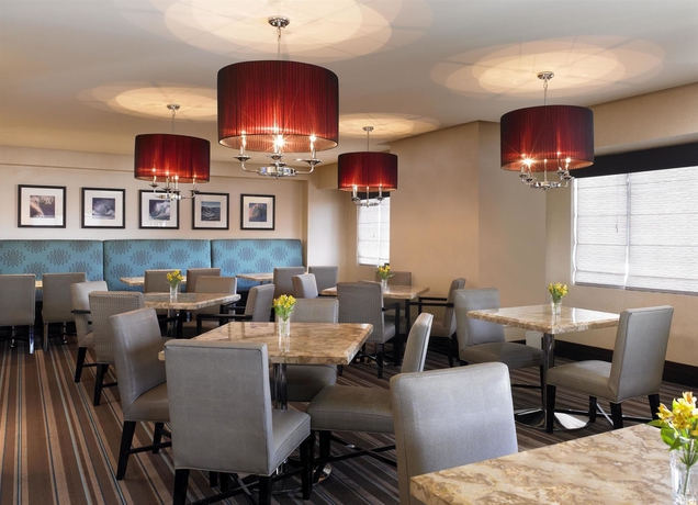 Imagen del bar/restaurante del Hotel Sheraton Garden Grove Anaheim South. Foto 5