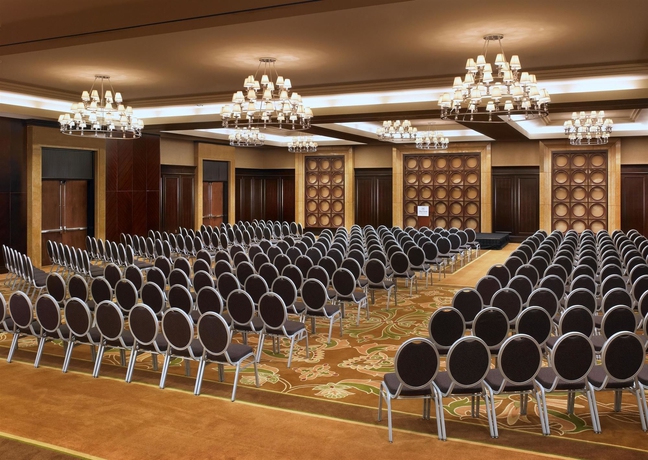 Imagen de los interiores del Hotel Sheraton Garden Grove Anaheim South. Foto 10