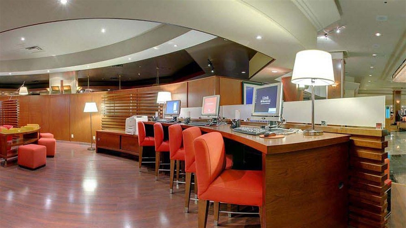 Imagen de los interiores del Hotel Sheraton Gateway In Toronto International Airport. Foto 14