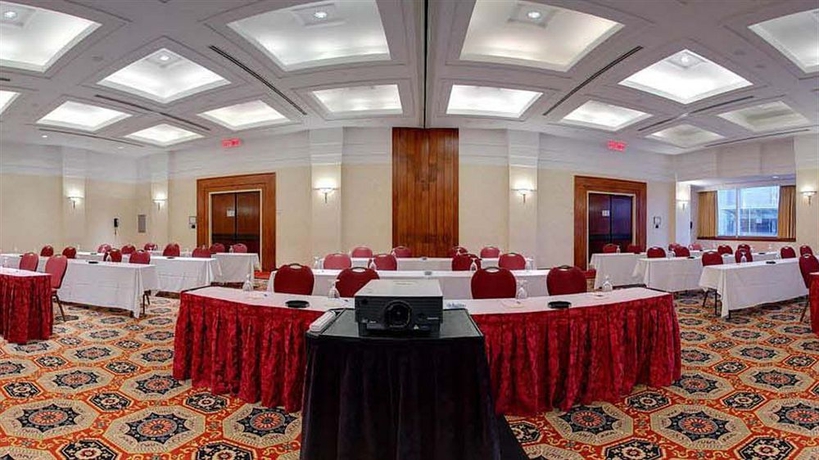 Imagen de los interiores del Hotel Sheraton Gateway In Toronto International Airport. Foto 15