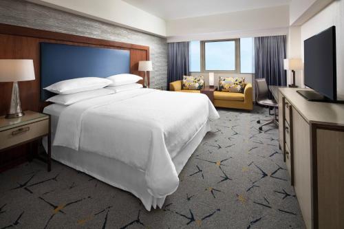 Imagen de la habitación del Hotel Sheraton Gateway Los Angeles. Foto 12