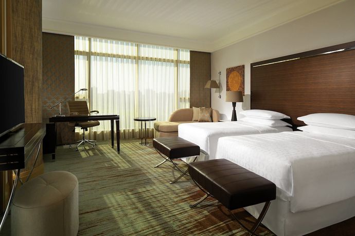 Imagen de la habitación del Hotel Sheraton Grand Adana. Foto 6