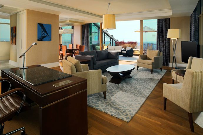 Imagen de la habitación del Hotel Sheraton Grand Adana. Foto 14