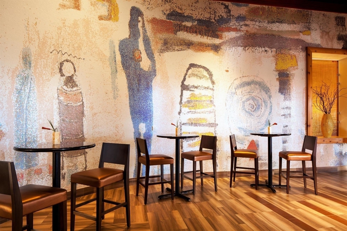 Imagen del bar/restaurante del Hotel Sheraton Grand At Wild Horse Pass. Foto 7