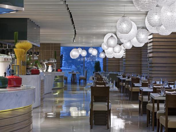 Imagen del bar/restaurante del Hotel Sheraton Grand Beijing Dongcheng. Foto 5