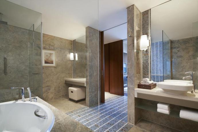 Imagen de la habitación del Hotel Sheraton Grand Beijing Dongcheng. Foto 12