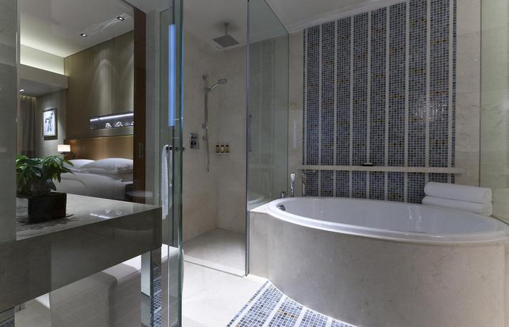 Imagen de la habitación del Hotel Sheraton Grand Beijing Dongcheng. Foto 13
