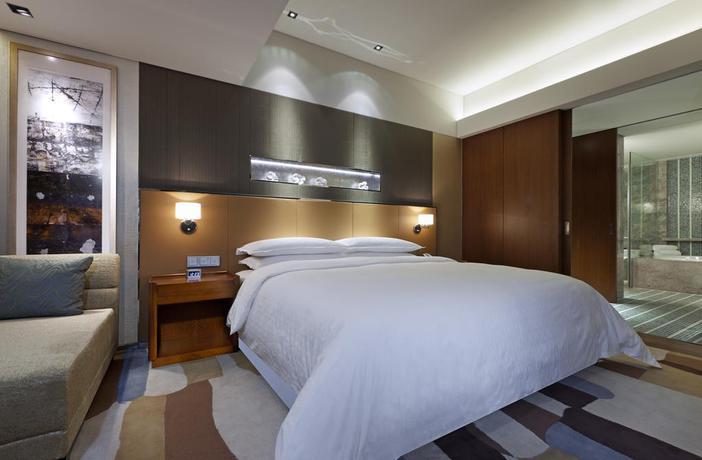 Imagen de la habitación del Hotel Sheraton Grand Beijing Dongcheng. Foto 16