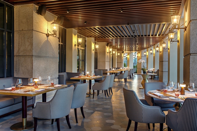 Imagen del bar/restaurante del Hotel Sheraton Grand Danang. Foto 2